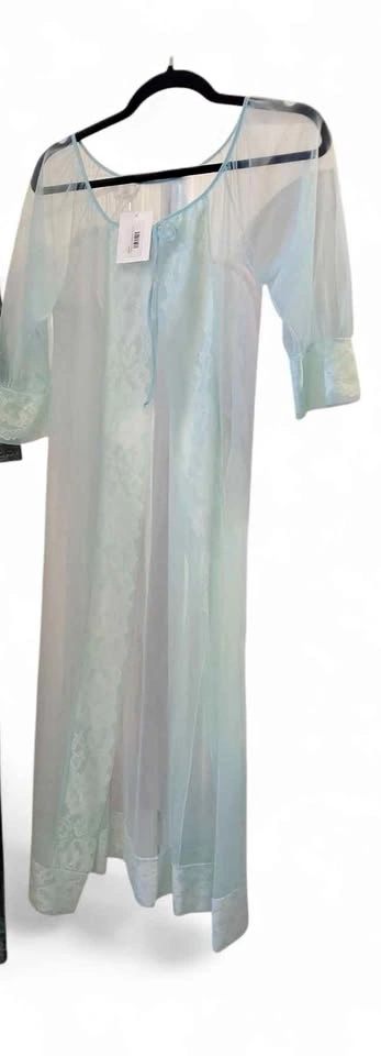 Vintage Movie Star Mint Lace Robe