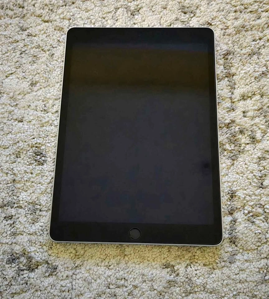 Apple iPad 9th Gen 64GB - photo 2