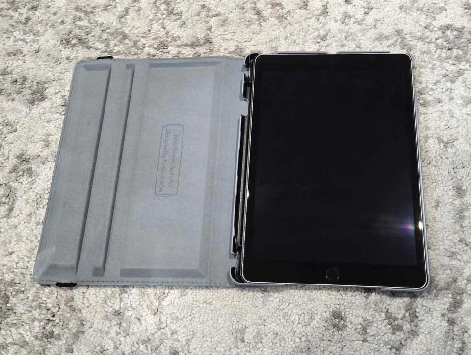 Apple iPad 9th Gen 64GB - photo 3