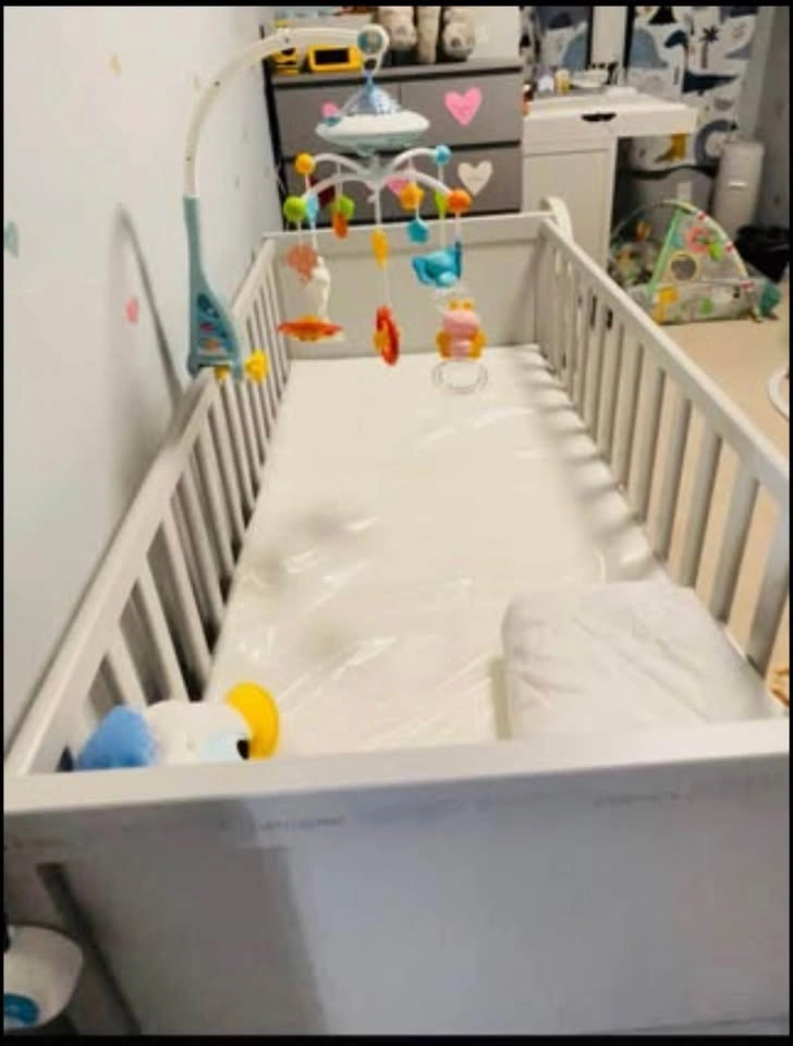Ikea Crib with Ikea Mattress - Grey - photo 2