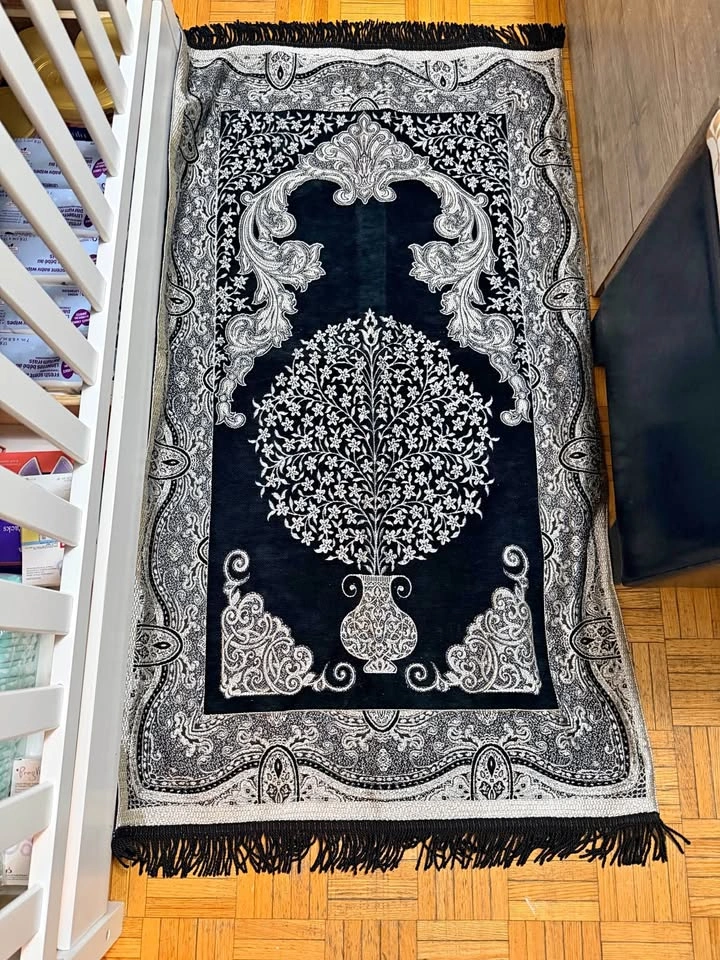 Prayer rug