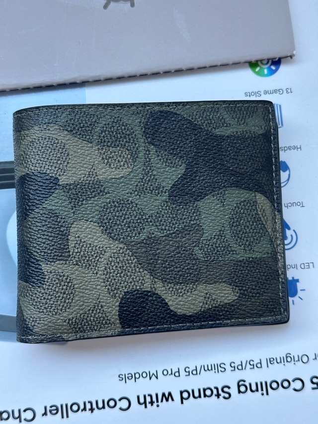 COACH Men’s Slim Billfold Wallet-Camo Green