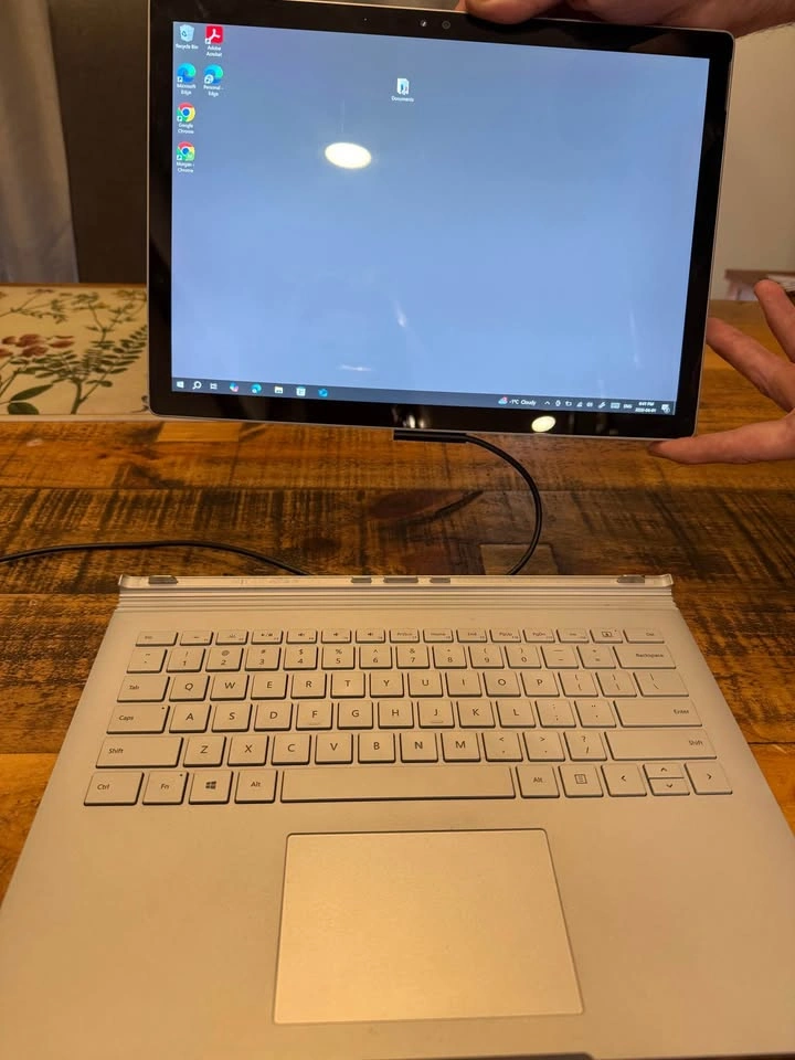 Microsoft Surface Book 2 13.5" Laptop (i7, 8GB RAM, 256GB) - photo 4