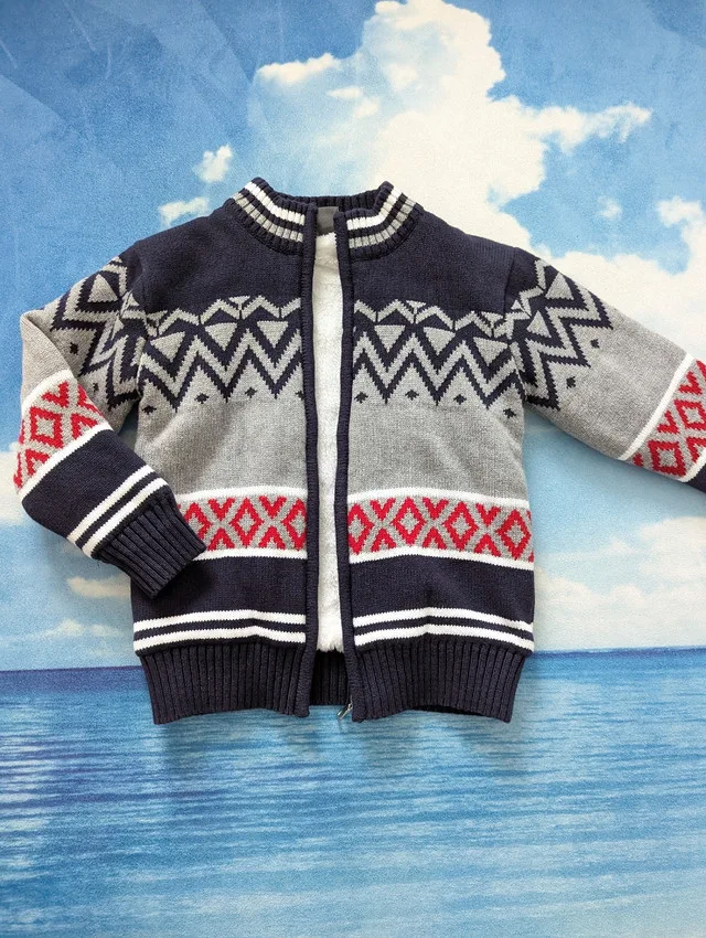 NEW without tag 6-7Y Super warm fleeced sweater thumbnail