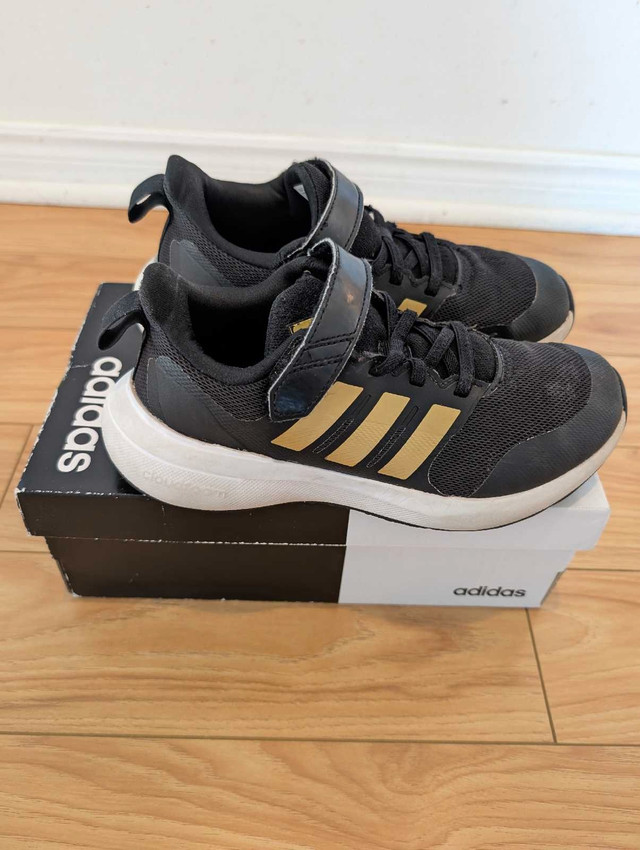 Kids size 2 Adidas running shoes gently used - photo 2