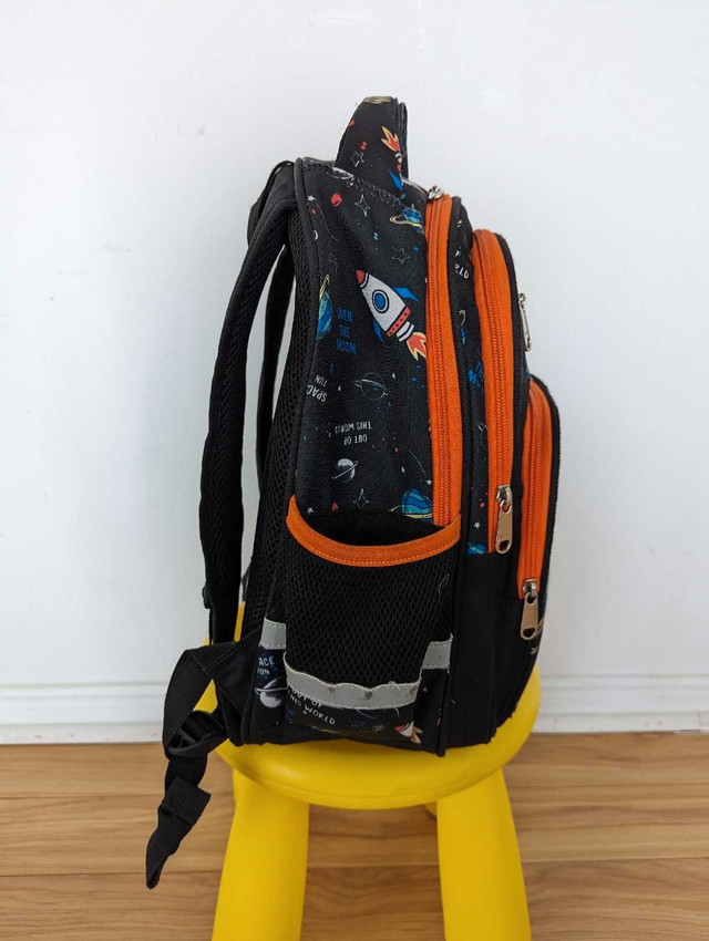 Used school backpack - photo 3