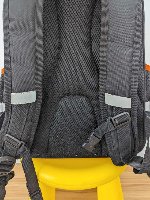 Used school backpack - photo 4