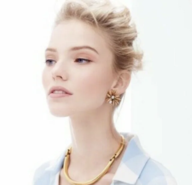 Oscar de la Renta Starburst Earrings thumbnail