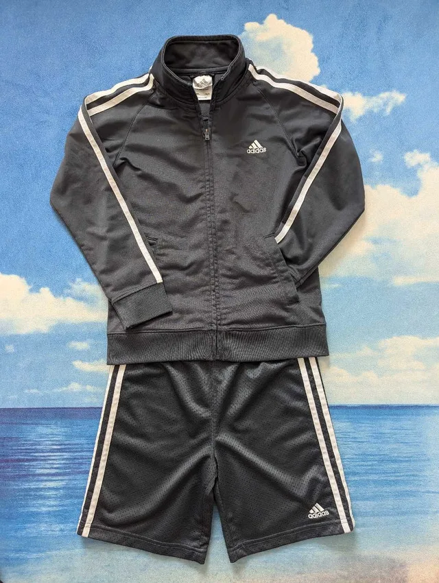 7Y boys Adidas grey set of jacket and shorts thumbnail