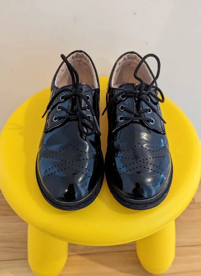 Boys size 1 black dress shoes performance shoes EU32 thumbnail