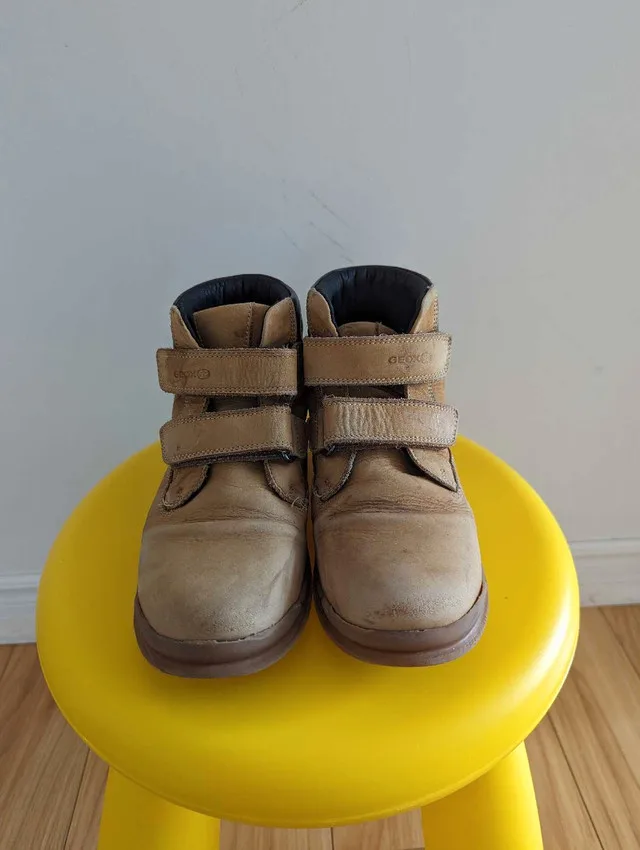 Well loved Boys GEOX ankle boots size 1 EU32 thumbnail