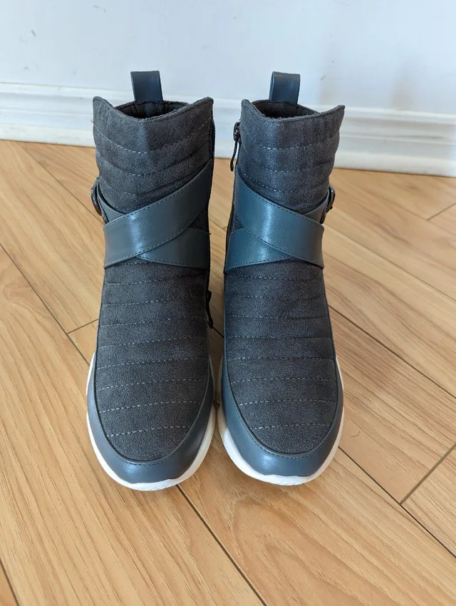 Women’s High Top Thick Sole Sock Sneaker EU36 image indicator(4)