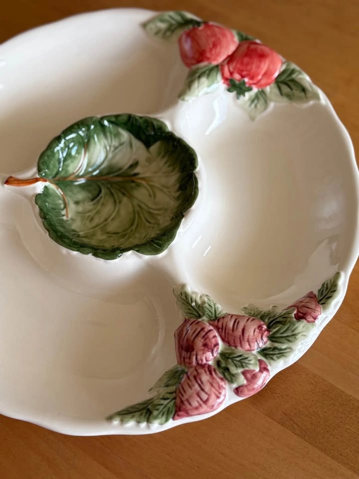 Vintage Portuguese Majolica Divided Vegetable Tray - photo 2