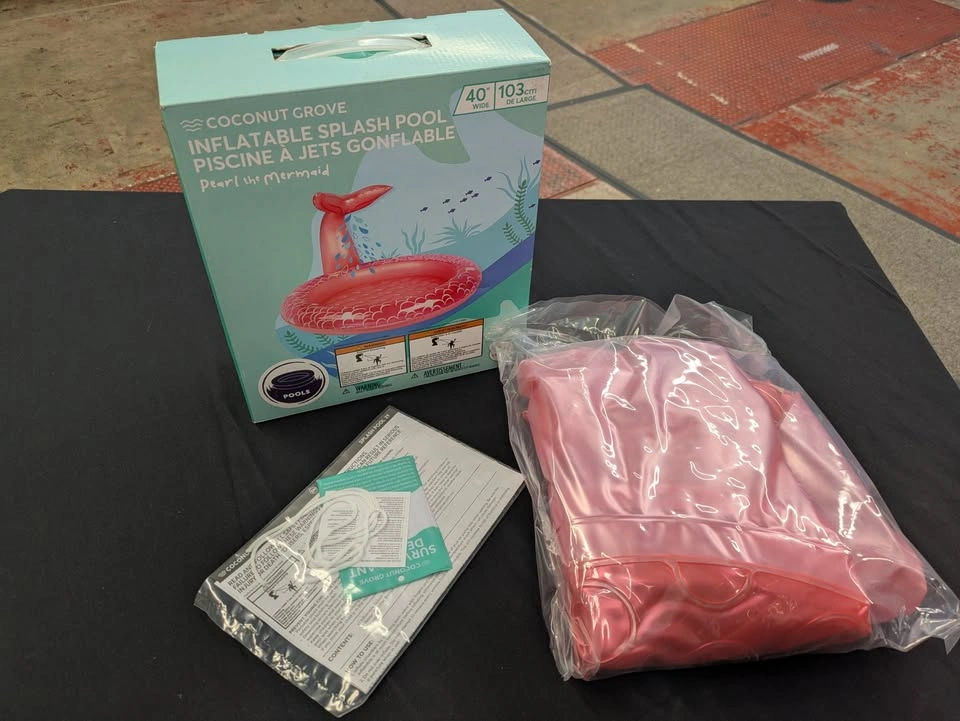 Inflatable Splash Pool with sprinkler - New in box! - photo 3