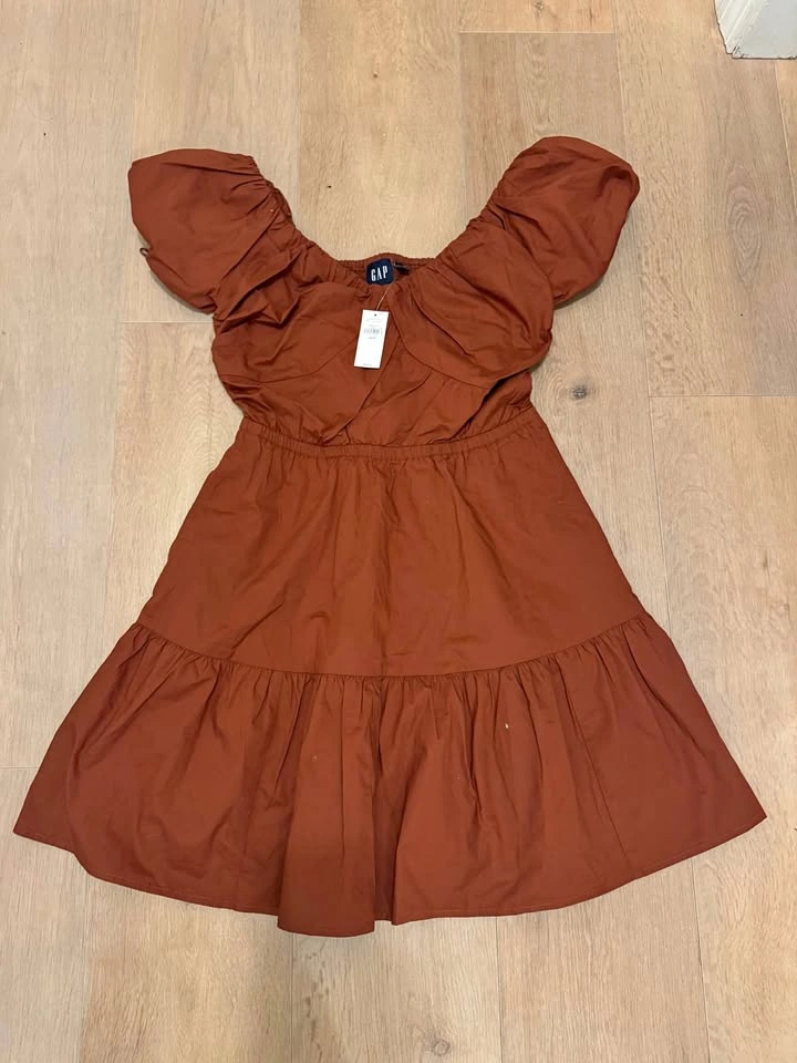 Wardrobe clearout! BNWT GAP 100% cotton lantern sleeves dress