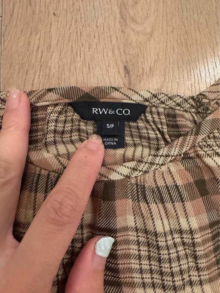 Wardrobe clearout! RW&CO Plaid blouse long sleeves blouse - photo 2