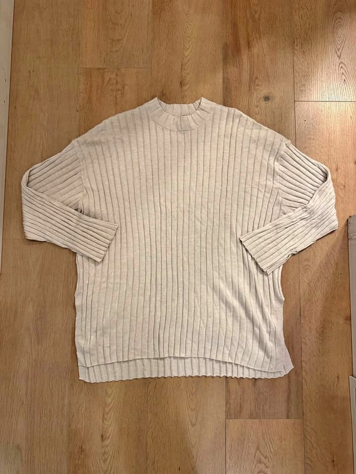 Clearance! Brand new HM beige knit sweater