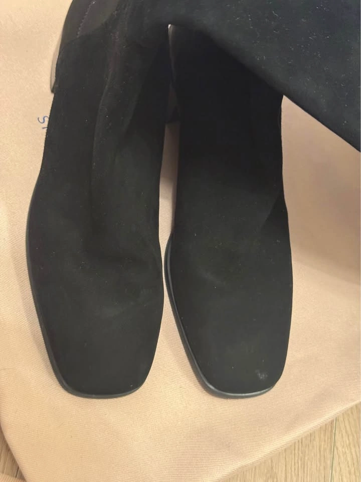 Stuart Weitzman Black Under Knee Boots - Size 7 - photo 3