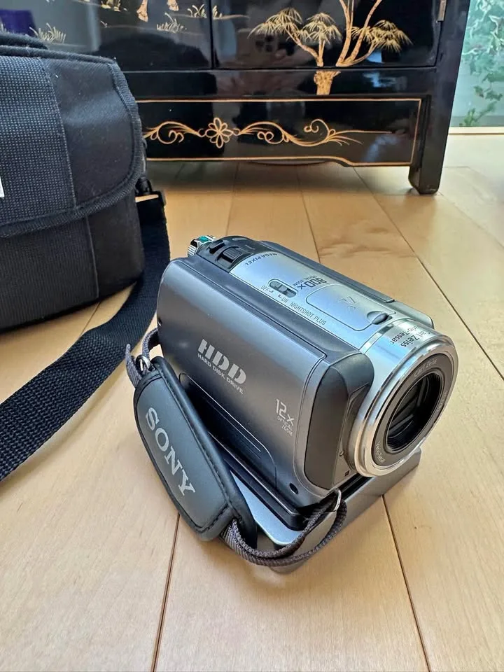Sony DCR-SR80 60GB Video Camera thumbnail