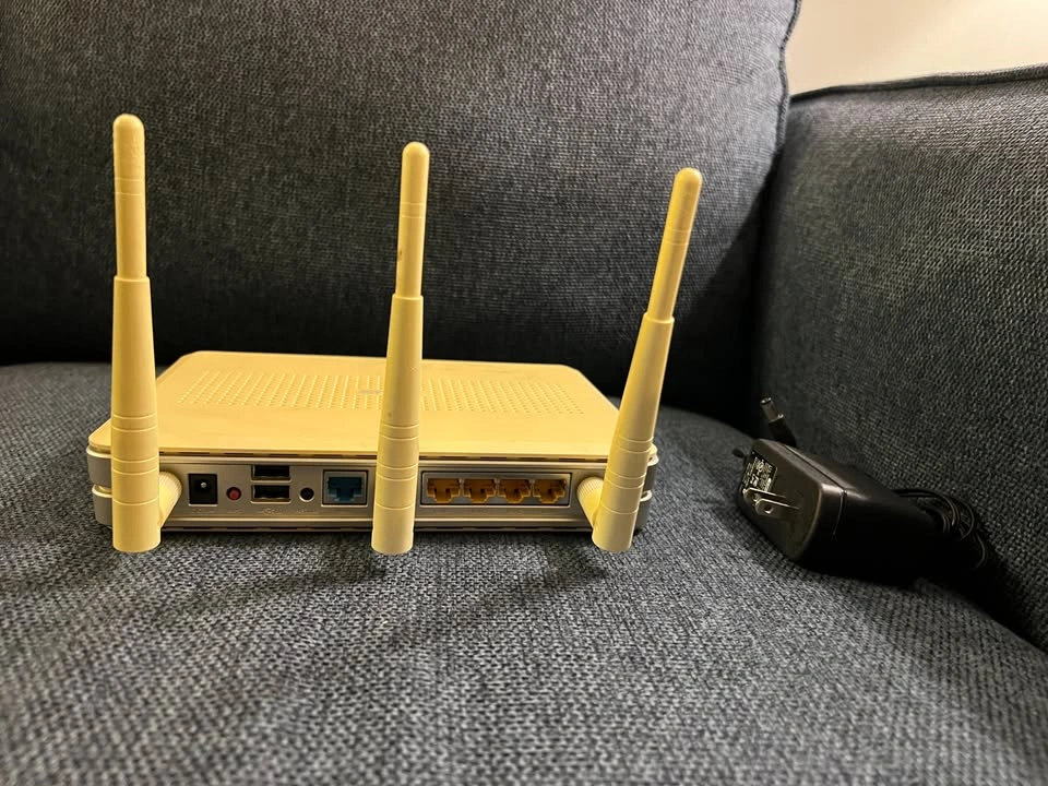 Asus RT-N16 Router w/ Custom Firmware (Advanced Tomato) - photo 2