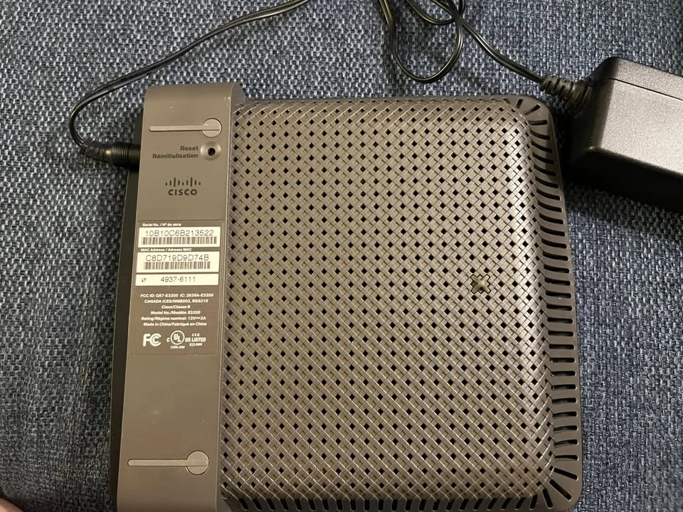 Linksys E3200 Router w/ Tomato custom firmware - photo 3