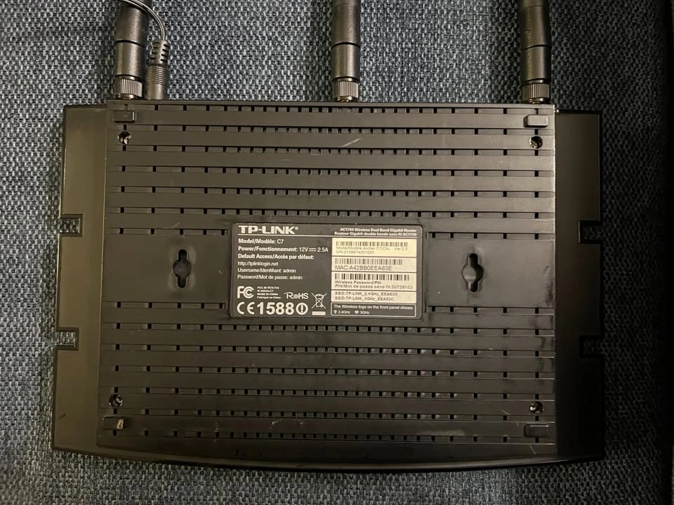 TP-Link Archer C7 v2 w/ OpenWrt/LuCI custom firmware - photo 3