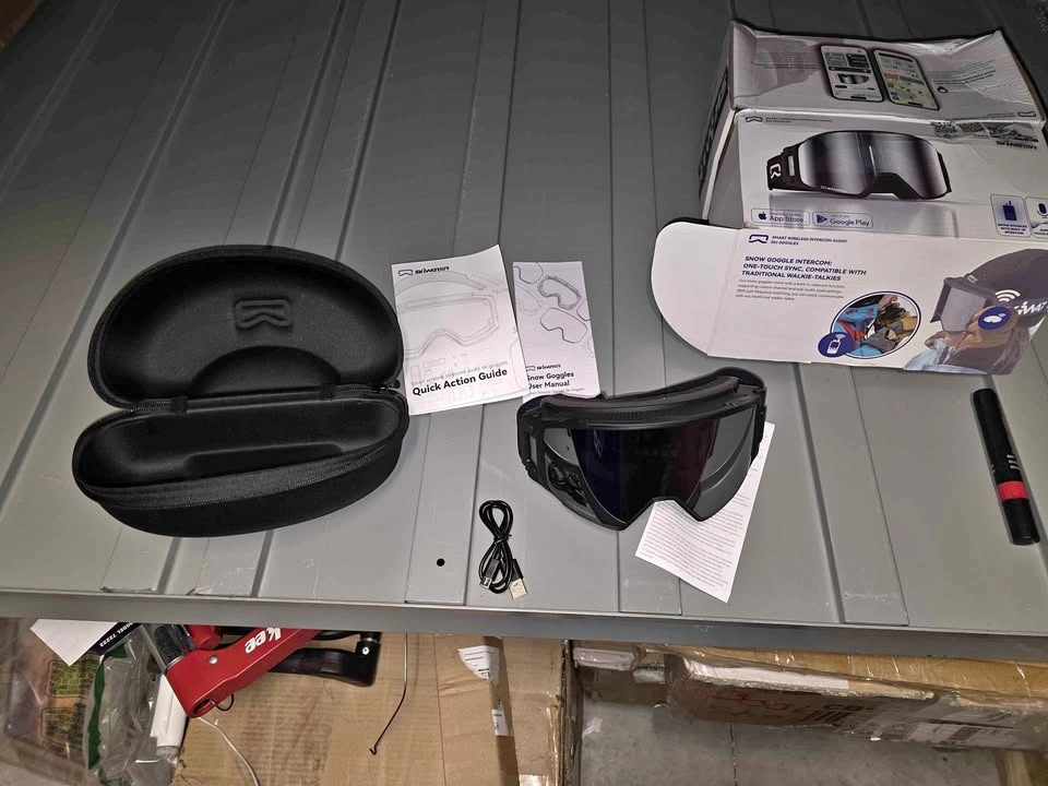 Smart Wireless Ski Goggles - Zeiss Lens, Music & Calls
