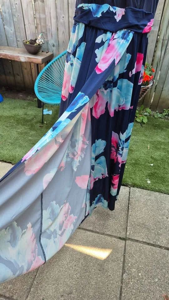 Maxi Dress, Size Medium, New, never worn. image indicator(2)