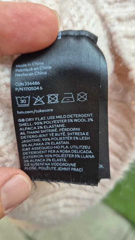 H&M Pink Sweater image indicator(5)