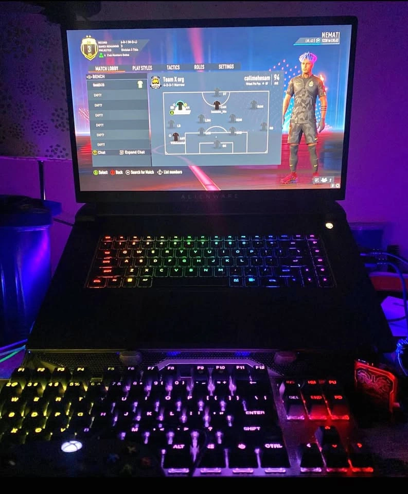 Alienware m17 R5 Gaming Laptop - RTX 3070 Ti, 360Hz