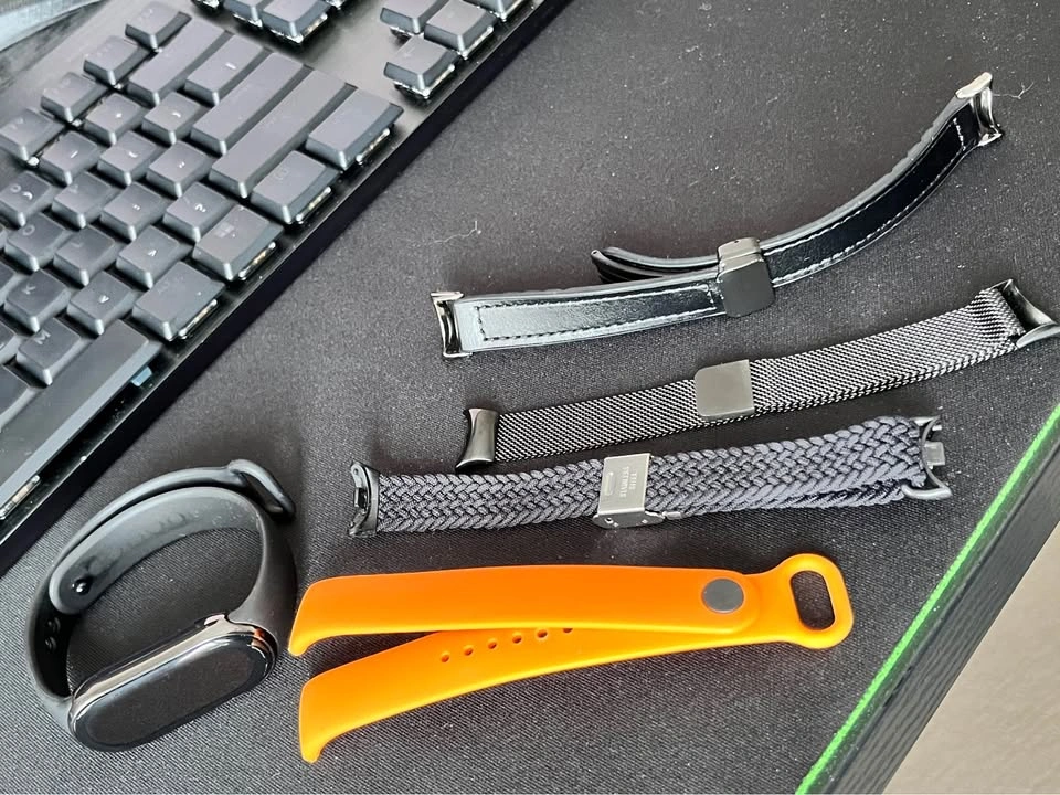 Xiaomi Mi Band 8 - Great Battery + 4 Extra Straps - photo 3