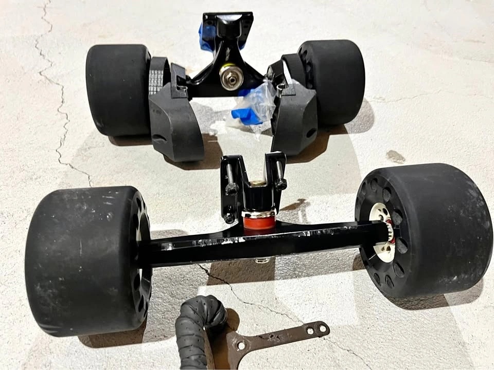Meepo Voyager 105mm Cyclone Wheel Kit + Drivetrain