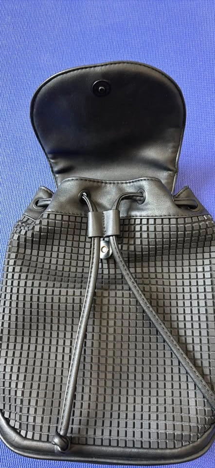 Small backpack - steve madden w/adjustable straps - photo 3