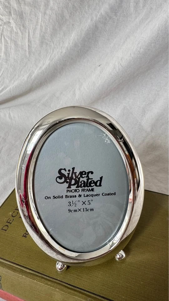 Vintage Silver Plated Brass Oval Photo Frame 3.5x5" - photo 2