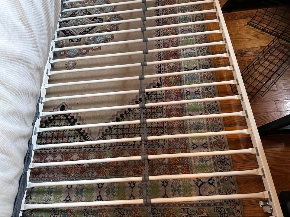 Full Size Day Bed with Twin trundle - photo 3