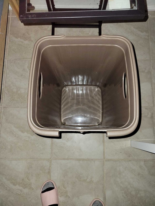 Brown Plastic Laundry Basket - photo 3