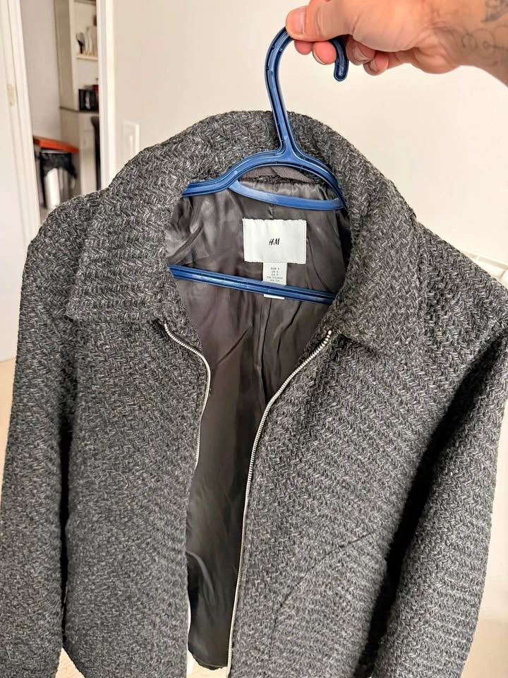 H&M Textured Zip-Up Jacket