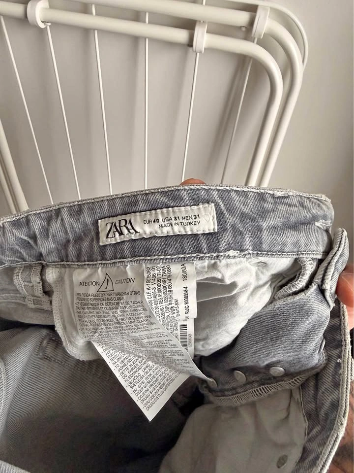 Zara Man Ripped Denim (Light Grey)