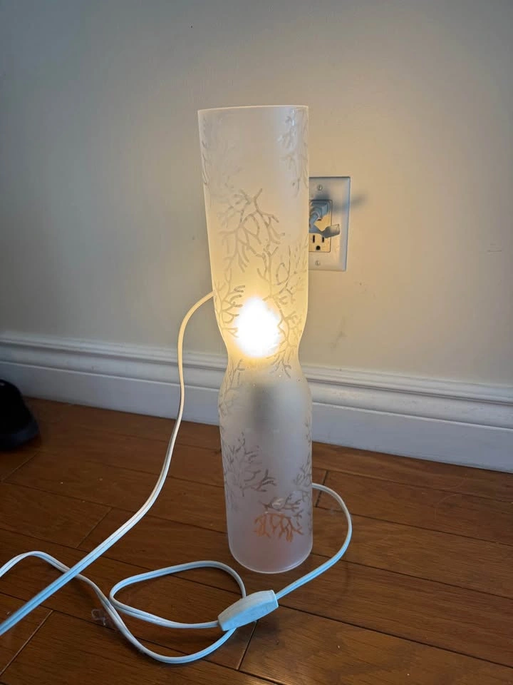 Random lamp I don’t need. - photo 2