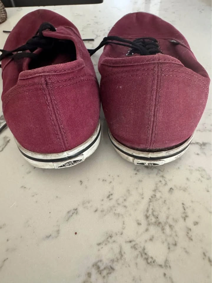 Vans Shoes (Women’s 7, Men’s 5.5) - photo 3
