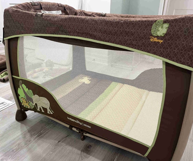 Portable bed / playpen / playard