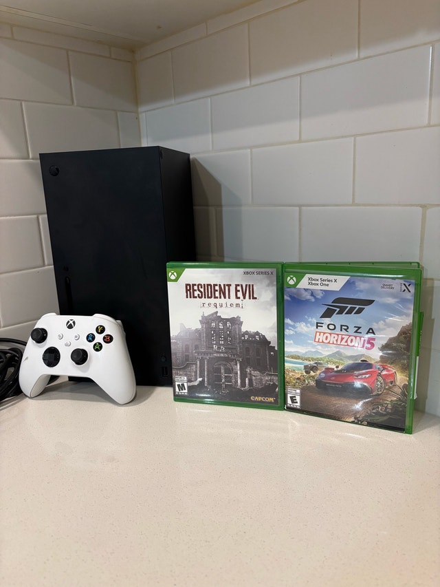 Xbox Series X 1TB Console - Excellent Condition w/ Games