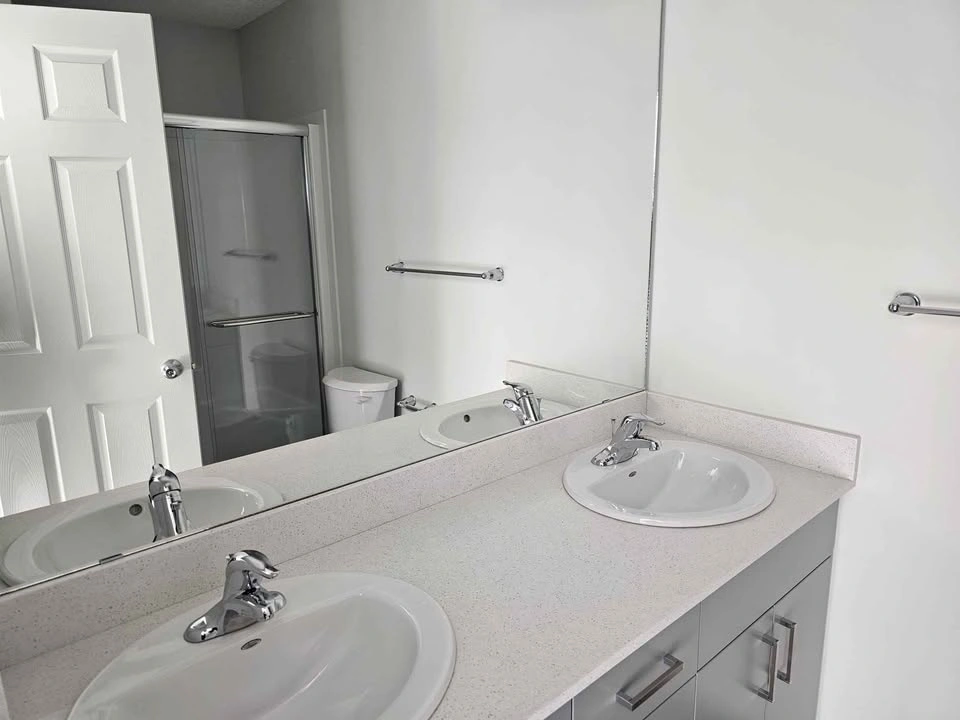 3 Bed 2.5 Bath House - photo 2