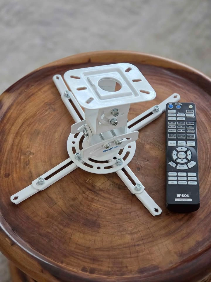 Epson Home Cinema 4010 4K HDR Projector w/ Ceiling Mount - photo 3