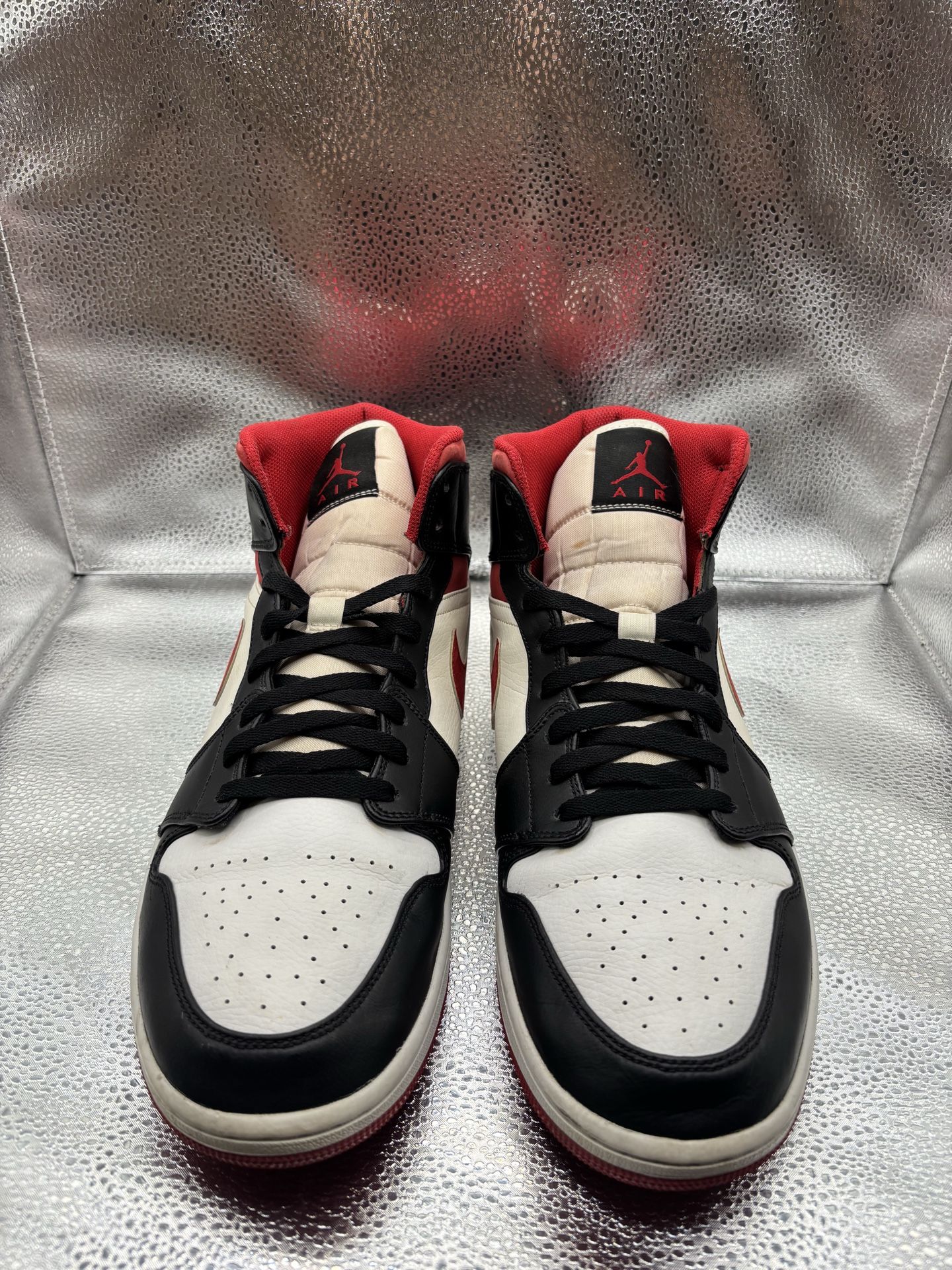 Air Jordan 1 Mid Gym Red White Black - photo 2