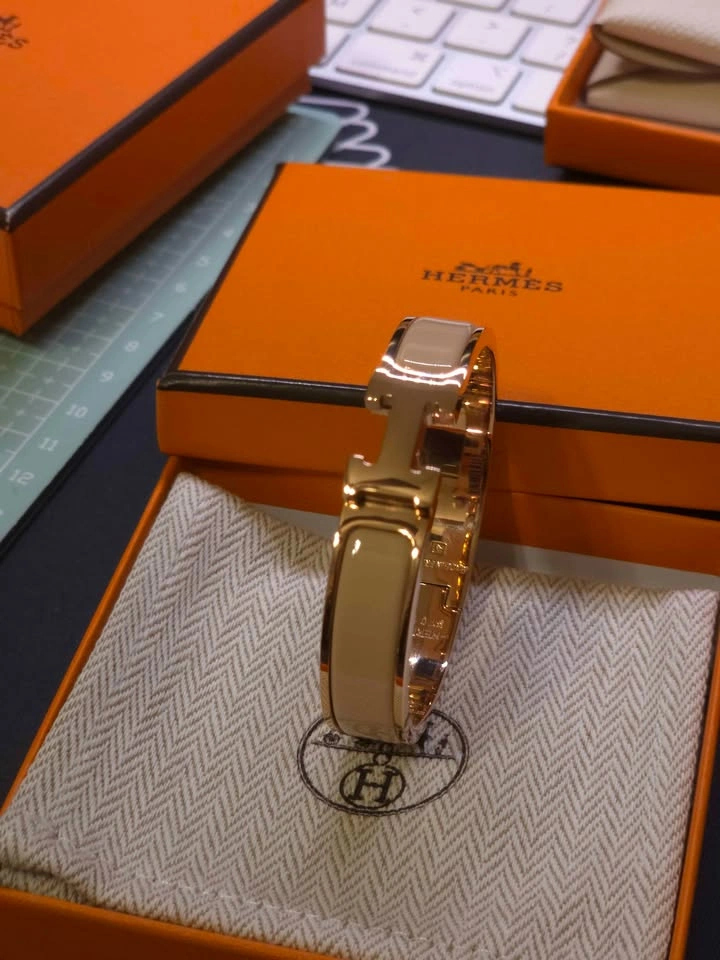 Hermès Cream Clic H Bracelet - photo 2