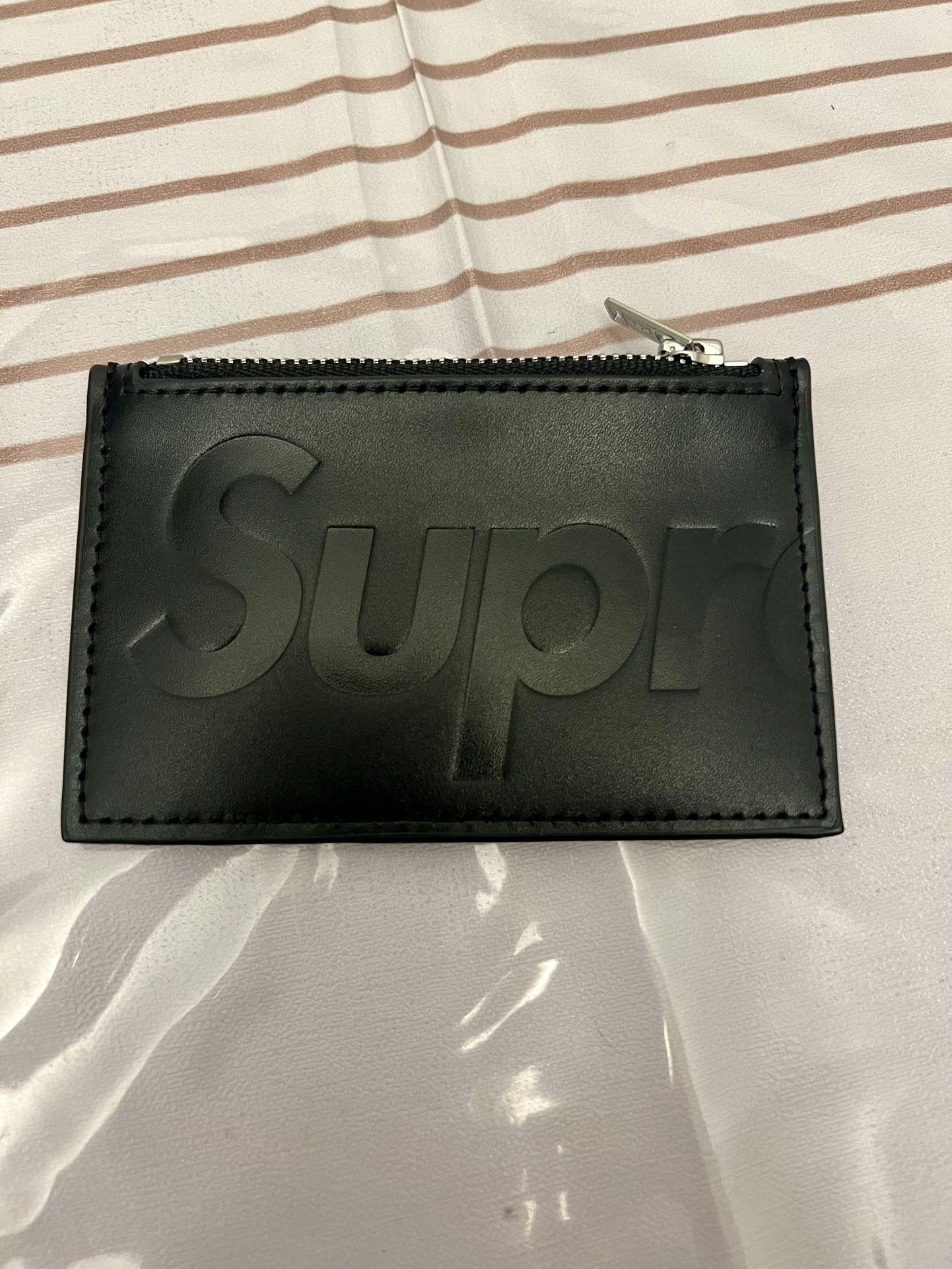Supreme cardholder - photo 2
