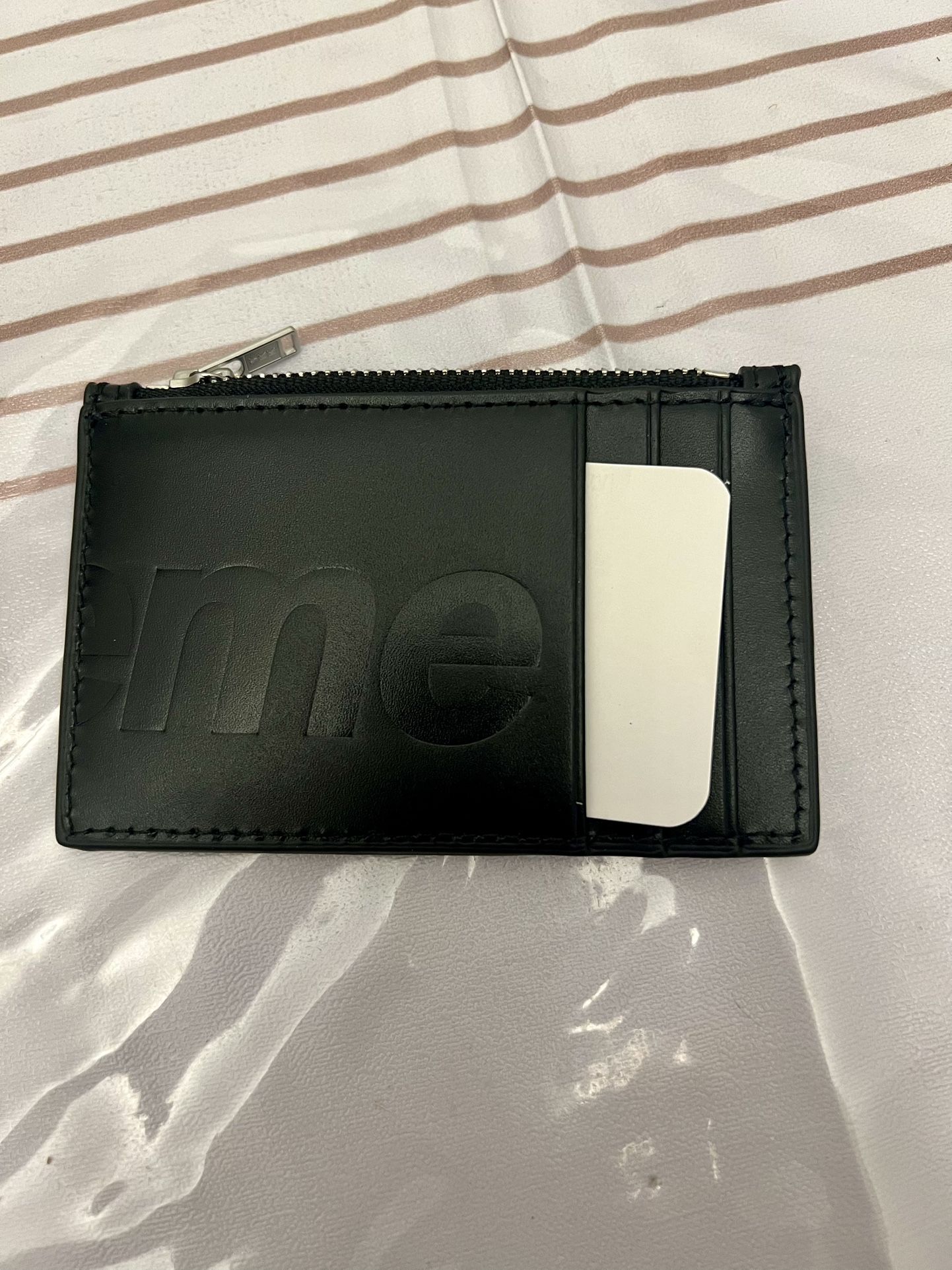 Supreme cardholder - photo 3