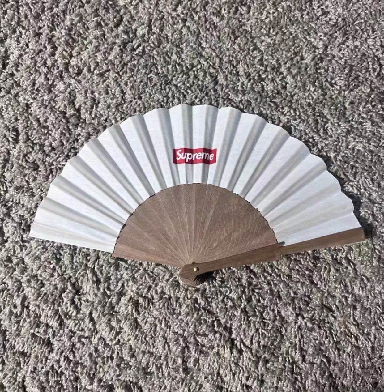 Supreme fan