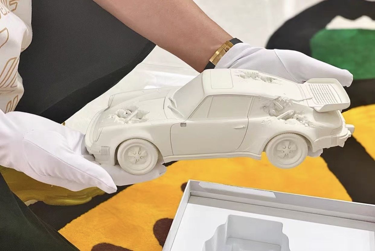 Daniel Arsham 911 Figure - photo 4